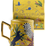 Tazza Ortigia in ceramica gialla decorata a mano con serigrafia oro