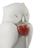 Porcelain sculpture "Reese – Intuitive Owl" with red heart LLADRÓ